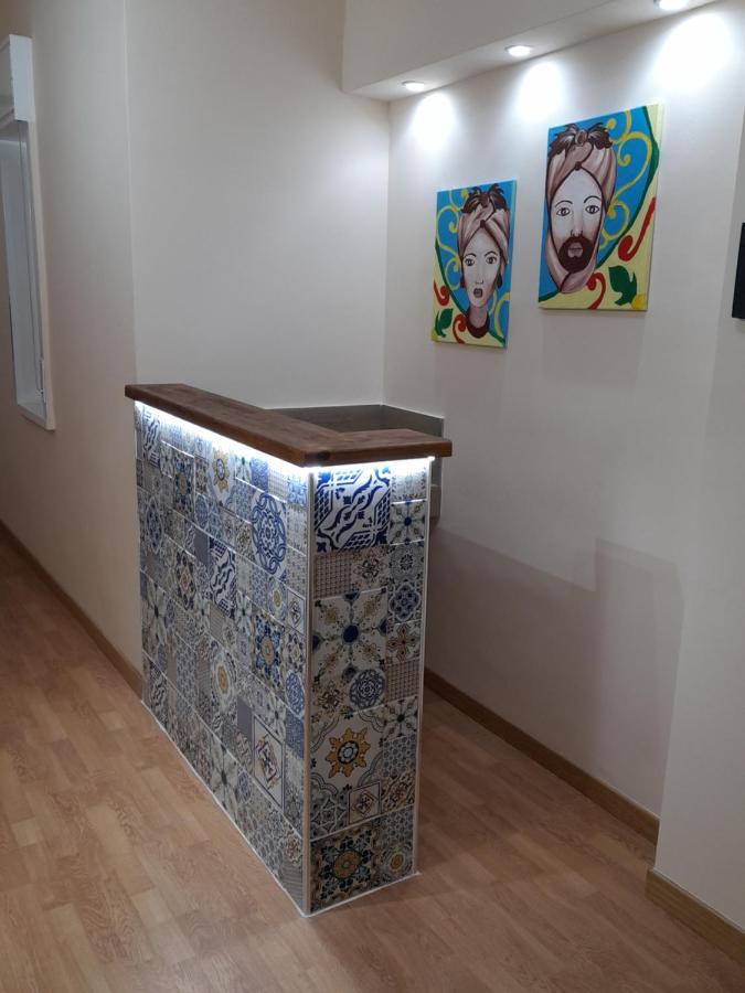 Milazzo: La Porta Delle Eolie Bed & Breakfast Luaran gambar