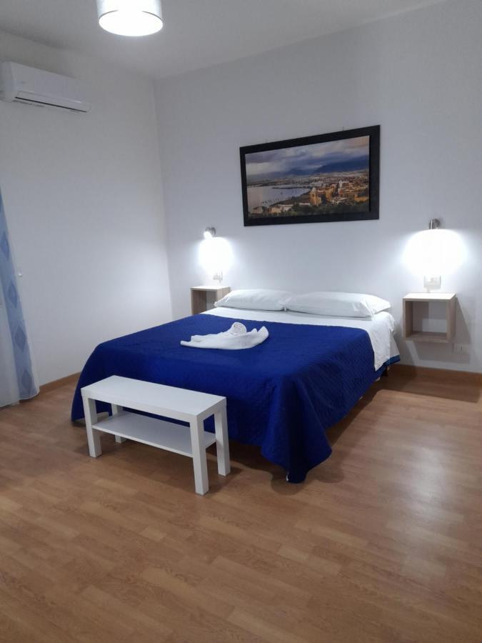 Milazzo: La Porta Delle Eolie Bed & Breakfast Luaran gambar