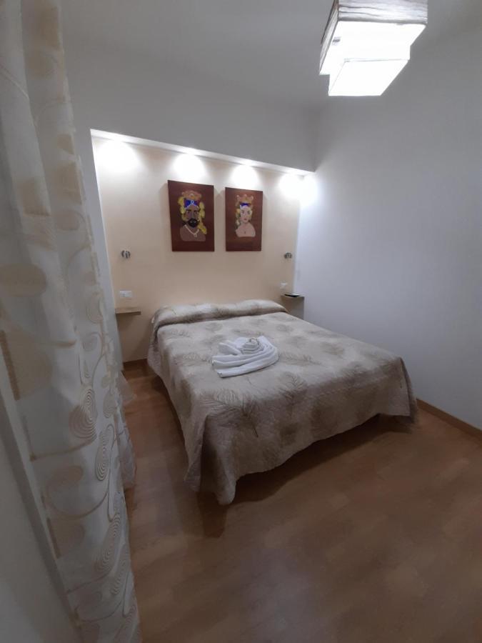 Milazzo: La Porta Delle Eolie Bed & Breakfast Luaran gambar